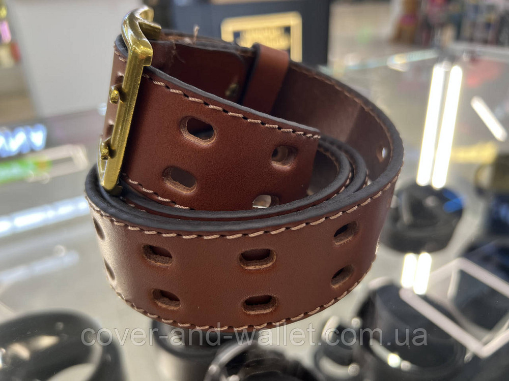 Стильний чоловічий шкіряний ремінь з перфорацією коричневого кольору 40 мм PS Leather Київ - фото 3