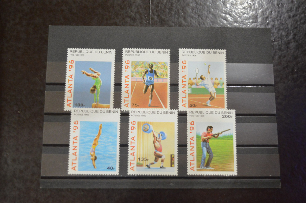 Марки. Серия. Бенин (УНЦ) Полтава - изображение 1