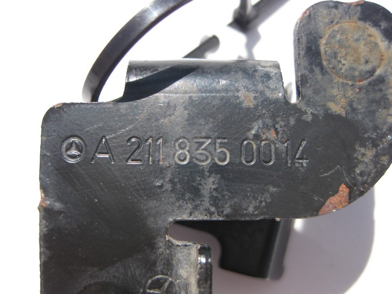 Mercedes-Benz  A2118350014 Кронштейн рециркуляційного електронасоса E-Class W211 CLS C219 Одесса - изображение 4