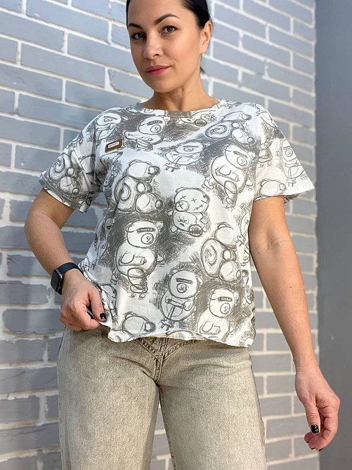 Футболка женская JIANMEI 076 рисунок мишки свободного кроя one size белая, белый, one size Киев - изображение 5