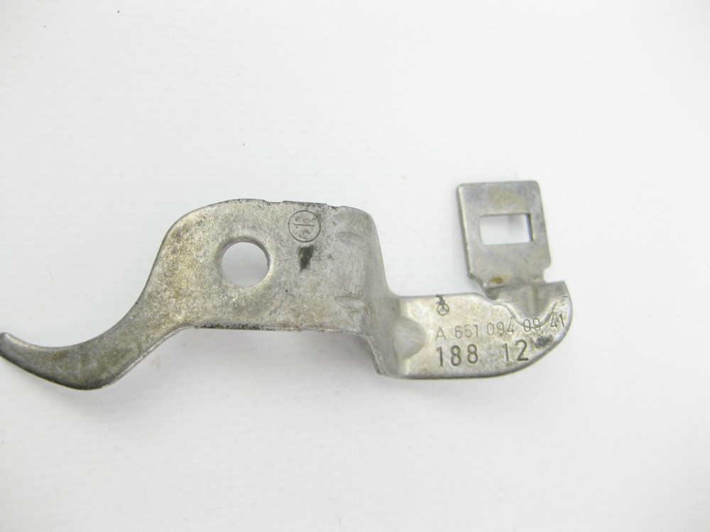 Mercedes-Benz  A6510940941 Кронштейн проводки на вакуумному ресивері для двигуна OM651 R4 2.2 cdi E-Class W212 C207 C-Class W204 CLS C218 Vito Sprinte Одеса - фото 8