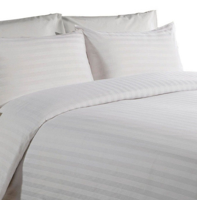 Комплект постельного белья сатин страйп Полуторный, Размер наволочки 70*70 Киев - изображение 1
