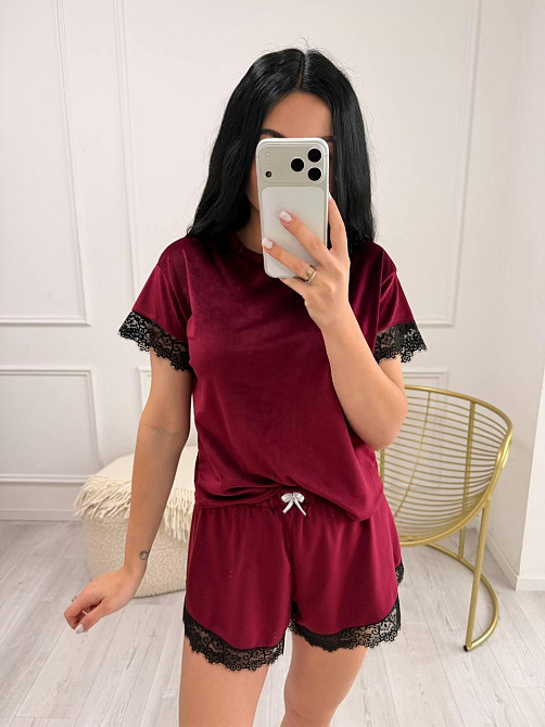 Жіноча піжама двійка з велюру з мереживом Бордовий Одеса - фото 3