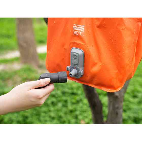 Контейнер для воды с насосом и душевой лейкой Flextail Tiny Shower Bag, 20л, оранжевый Киев