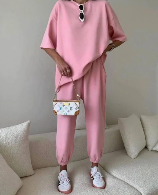 Женский повседневный костюм двойка футболка и штаны 50/52 Розовый Харьков - изображение 1