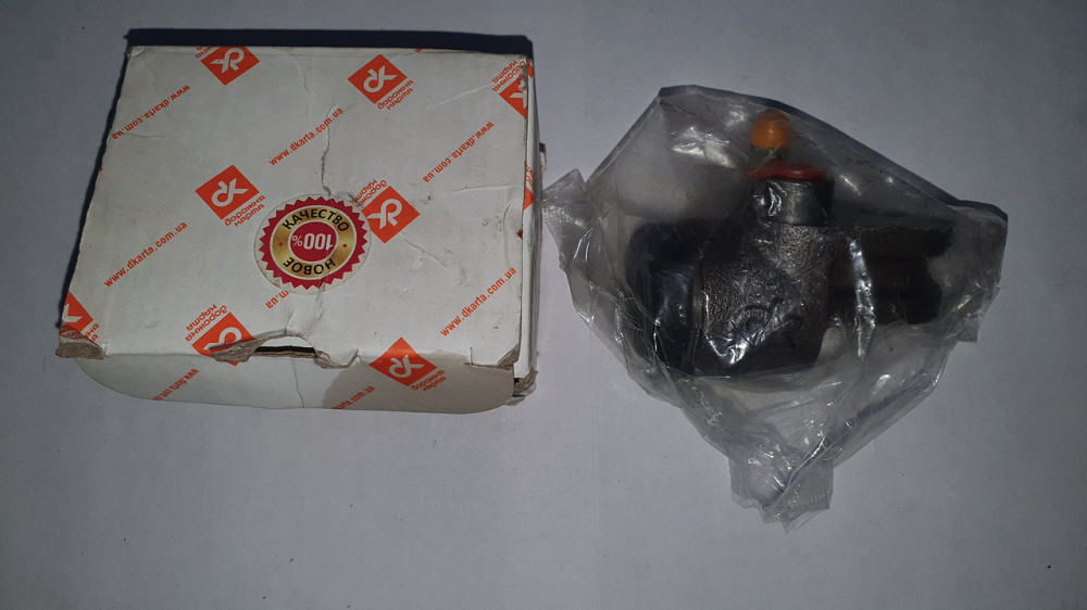 Цилиндр тормозной рабочий (передний правый) ГАЗ-2410. 2410-3501040. Харьков - изображение 1