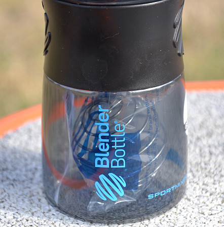 Шейкер спортивний (пляшка) BlenderBottle SportMixer Flip 20oz/590ml Black/Cyan Каменское - изображение 6