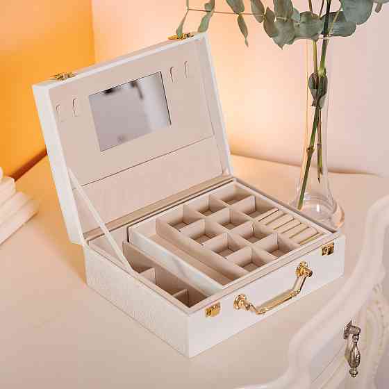 Двоярусна шкатулка для прикрас з дзеркалом Київ