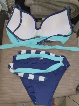 Роздільний жіночий купальник у смужку з шортами S різнобарвний Київ