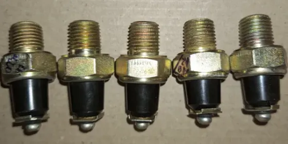 Датчик аварійного тиску мастила Мм111А Суми