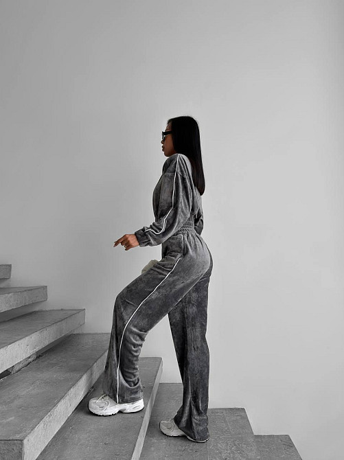 Жіночий прогулянковий костюм-двійка: зіп кофта та штани з мармурового велюру Сірий, 42/44 Одеса - фото 2