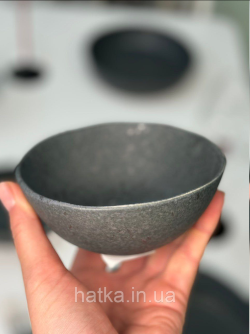 Тарілка глибока салатник чорна  кераміка 12*5 см "Шайні-дот" 101-0412 для дому та ресторанів Київ - фото 1