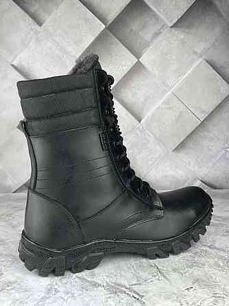 Чоловічі військові берці чорного кольору водонепронекні на хутрі прошиті та проклеєні тактичні високі берці WAR Львів