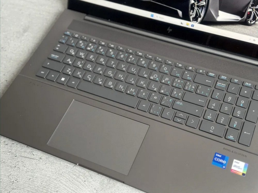 Ноутбук: (2023) HP ENVY (17.3