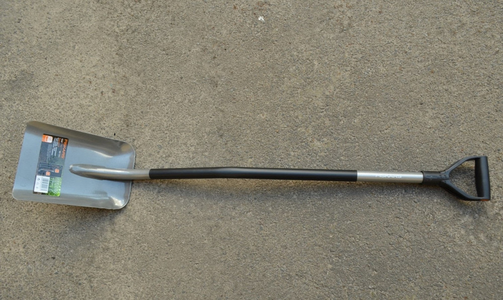 Лопата Совковая Fiskars Ergonomic (132400/1001579) Нововолынск - изображение 2