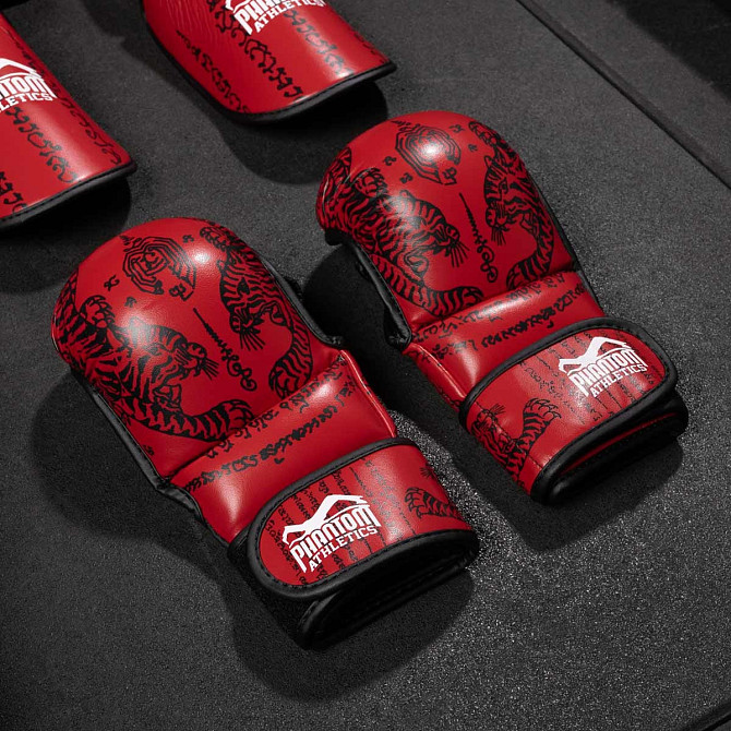Рукавиці для ММА Phantom Muay Thai Red S/M (капа у подарунок) Кам'янське - фото 8