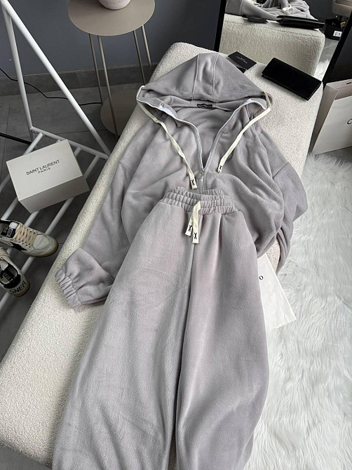 Женский теплый повседневный костюм двойка: кофта и брюки из двухстороннего флиса Серый, 42/46 Одесса - изображение 1