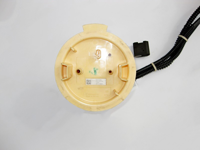 Mercedes-Benz  A2124700794 Кріпильна пластина з датчиком рівня палива в баку зліва E-Class W212 CLS C218 Одеса - фото 3