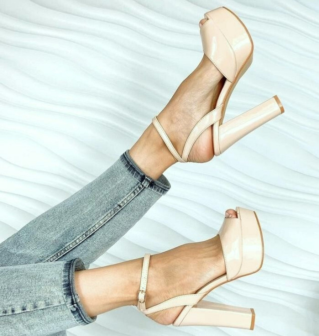 Жіночі Бежеві Босоніжки на Каблуку Лакові Модельні (розміри: 36,37,38,39) - 25 Дніпро - фото 4