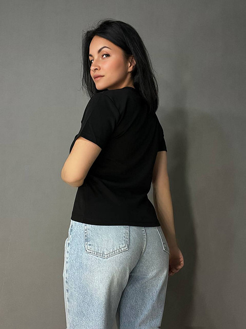 Футболка женская A-N 26048 базовая средняя длина классическая вышивка омега, черный, one size Киев - изображение 6