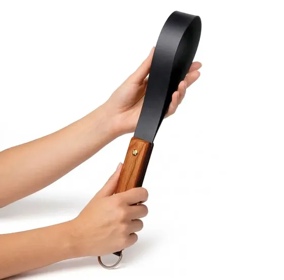 Шкіряна ляскалка з дерев'яною ручкою Art of Sex - Deniro, колір чорний Львів