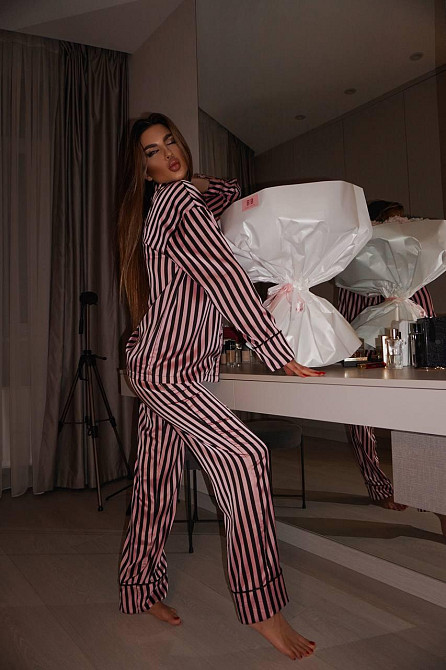 Женская шелковая пижама двойка в полоску Черный, 48/50 Одесса - изображение 2