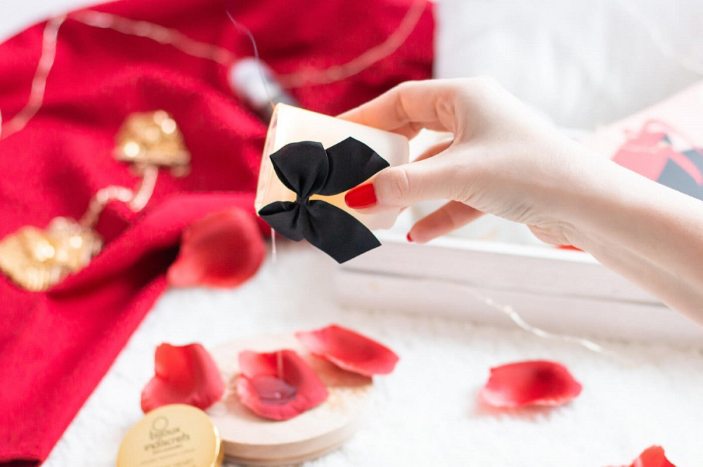 Свеча для массажа и поцелуев Bijoux Indiscrets, с соленой карамелью Sex Aura Киев - изображение 4