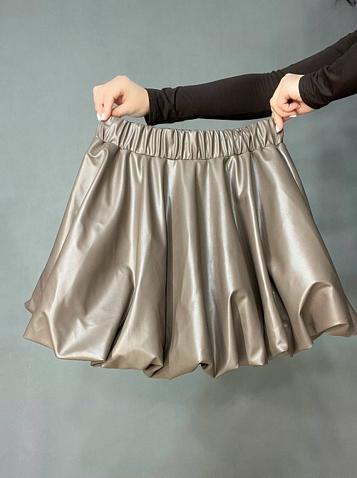 Спідниця жіноча Ariadna 2418 коротка пишна балон на резинці екоршкіра бежева, бежевий, M Київ - фото 7