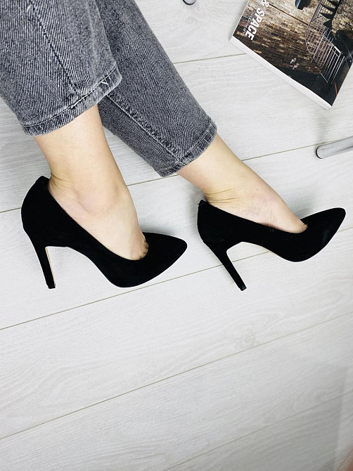 Nivelle Туфлі жіночі NIVELLE чорні натуральна замша 37р. каблук 11см (1740/10502-10512) Коломия - фото 10