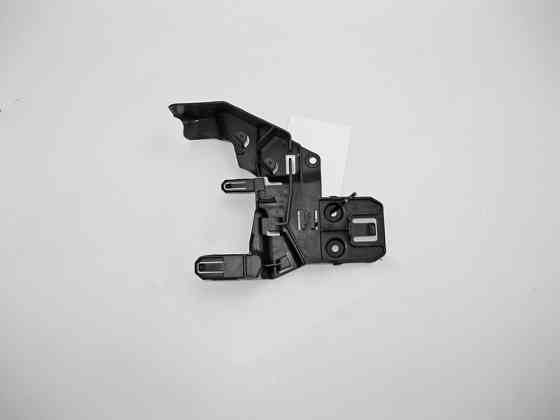 Mercedes-Benz  A2137230200 Кронштейн замка передніх правих дверей E-Class W213 Одеса