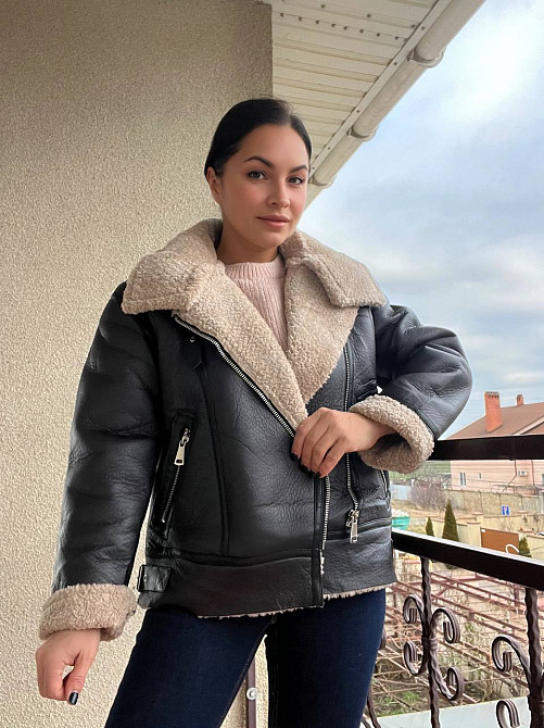 Дублянка жіноча Aftf Basic 243 середньої довжини з екошкіри на блискавці з хутром чорна, чорний, L Київ - фото 5