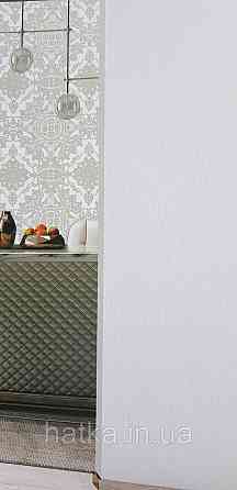 Шпалери вінілові на флізеліні AdaWall Seyyah 1.06х10 однотонні тонкі смуги структурні білі з глянцем Київ