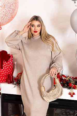 Платье из ангоры с открытыми плечами 