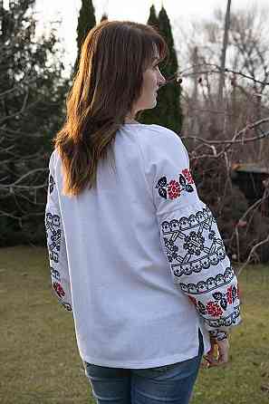 Вышиванка женская льняная, белая топ Киев