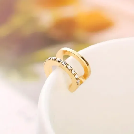 Серьга-кафф золотистого цвета с двойным ободком и камешками (без прокола) Киев