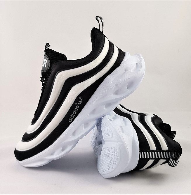 Кросівки Adidas Air Boost Білі Чорні Чоловічі Адідас (розміри: 42) Відео Огляд Дніпро - фото 2