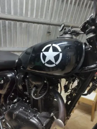 Наклейка на авто Звезда маленькая белая, черная Киев