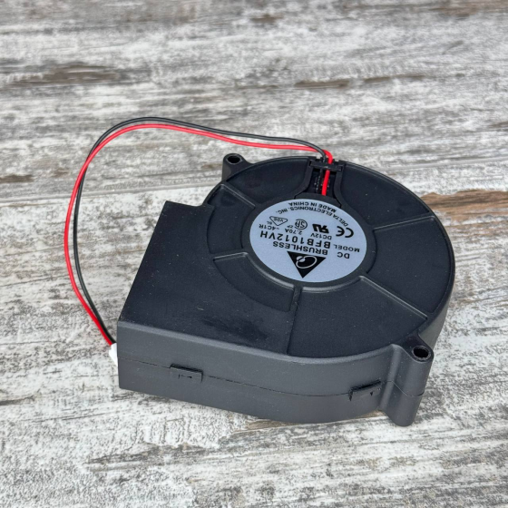 Центробежный вентилятор Delta Electronics BFB1012VH 12В 5300 об/мин 2.7А для серверов, ЧПУ и электроники Киев