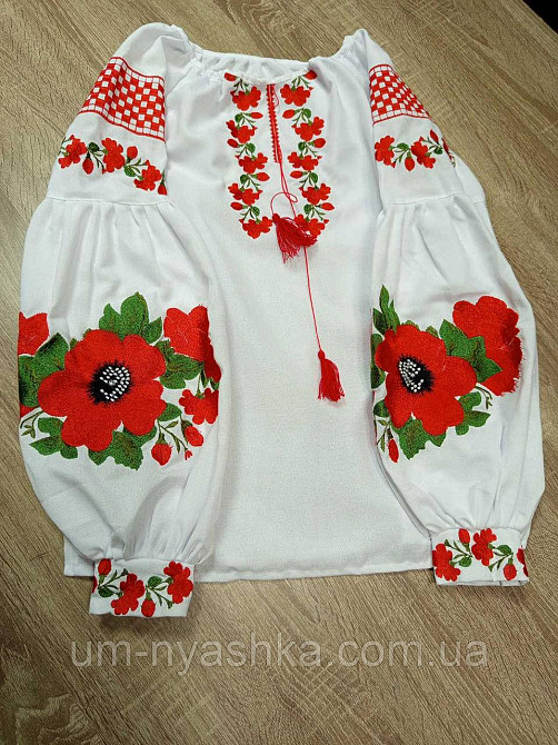 Вишиванка лляна з маками для дівчинки Кривий Ріг - фото 1