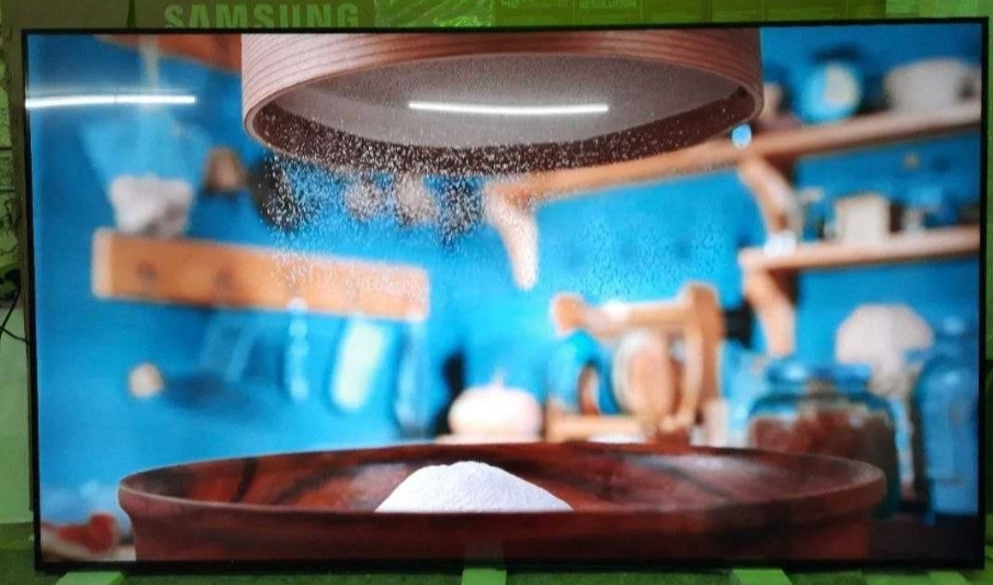 Телевизор Безрамный: 50