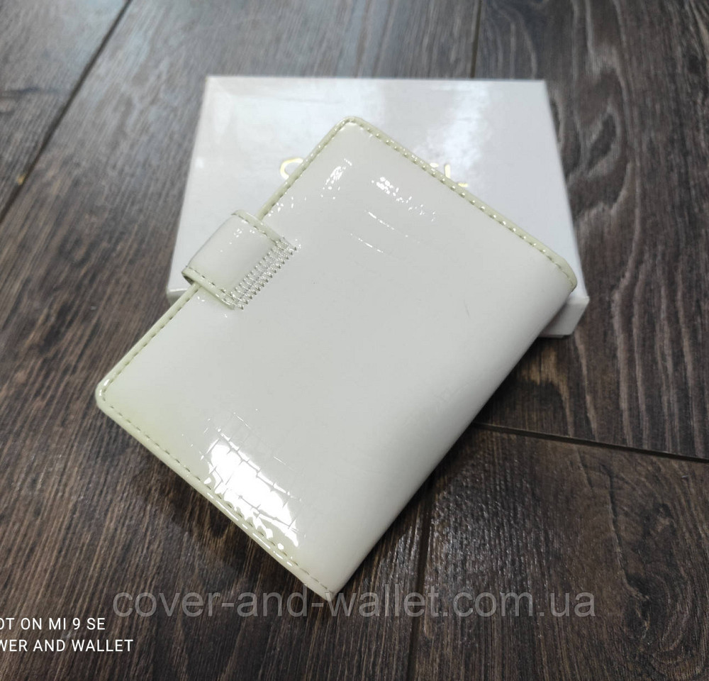 Компактна жіноча візитниця з натуральної шкіри білого кольору CH 8004 Київ - фото 3