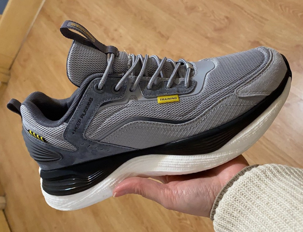 Мужские  кожаные демисезонные кроссовки BaaS,производство Польши 44 Киев - изображение 1