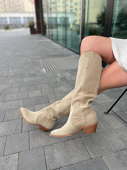 Nikos Чоботи жіночі Niko`s пісочна замша натуральна высота 36 см обхват голени 39-40 см каблук Коломыя - изображение 5