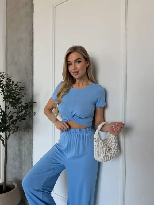 Яркий летний костюм, который сразу создаёт образ Одесса - изображение 7