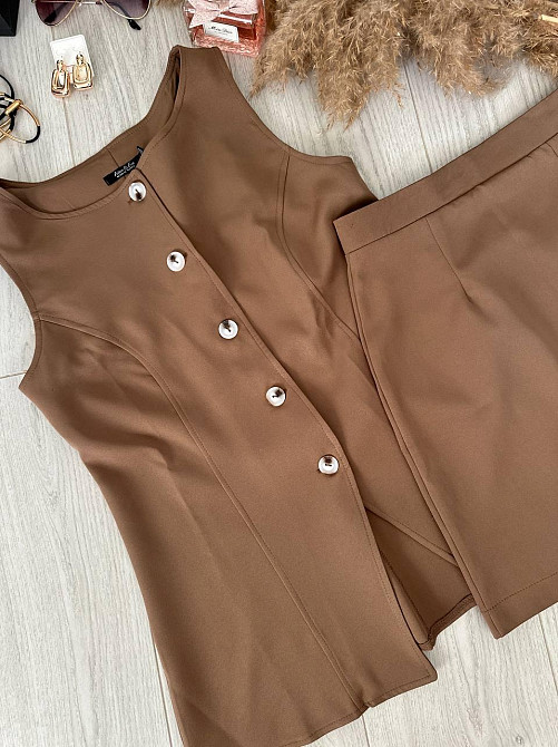 Жіночий базовий костюм-двійка: подовжений жилет і мініспідниця зі щільного костюма Шоколад, 42/44 Одеса - фото 3