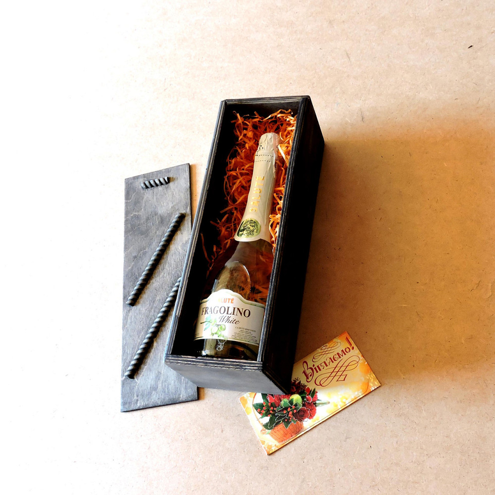 Подарочная коробка 