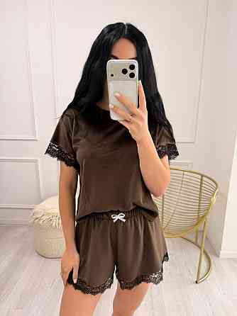 Жіноча піжама двійка з велюру з мереживом Шоколад Одеса