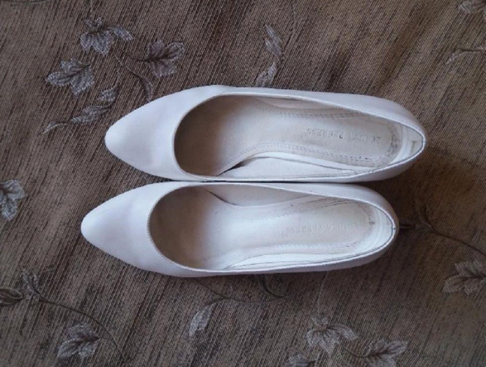 Свадебные туфли 38 размер по стельке 24,5см, б/у, каблук 5см, удобные Киев - изображение 2