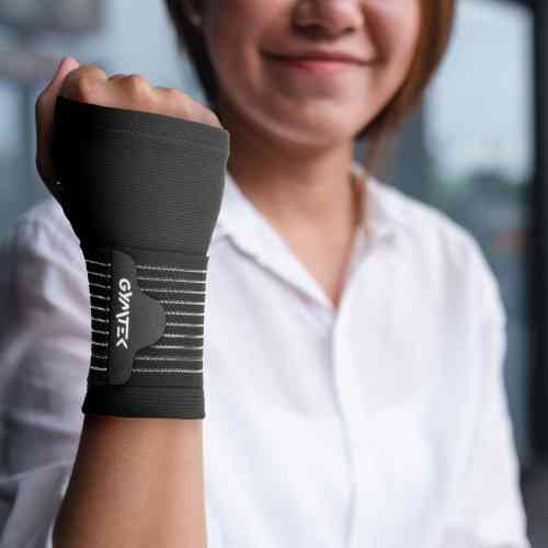 Фіксатор зап'ястя та долоні Gymtek розмір М чорний Київ