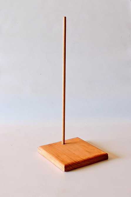 Подставка для кукол 